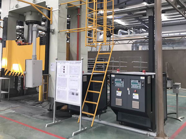 SMC模具加溫油溫機助力深加工制品生產，提升制造效率