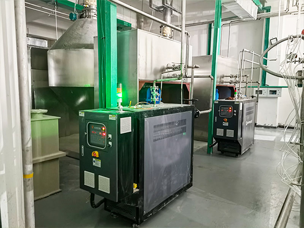 雙錐干燥機(jī)油溫機(jī)降低風(fēng)險(xiǎn)，磷酸鐵鋰生產(chǎn)的溫控明星