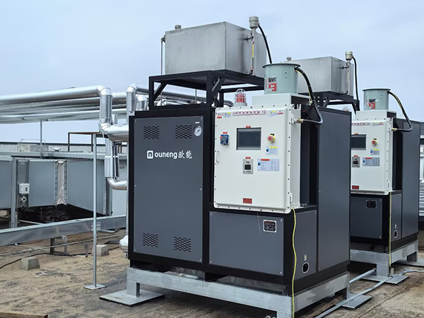 藥品原材料雙錐干燥機(jī)防爆水式模溫機(jī)