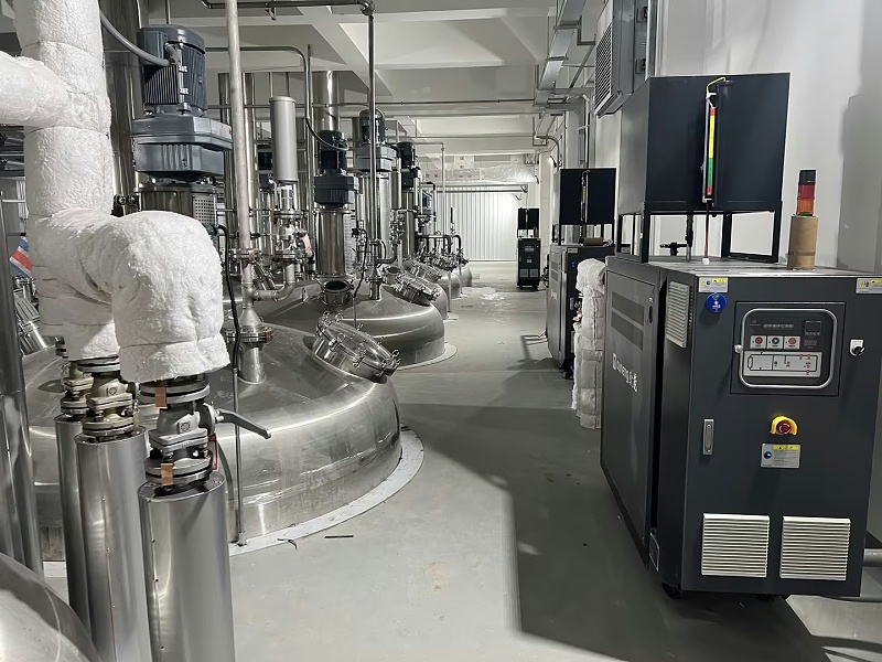 反應釜控溫，150KW有機熱載體爐和高溫油溫機， (1)
