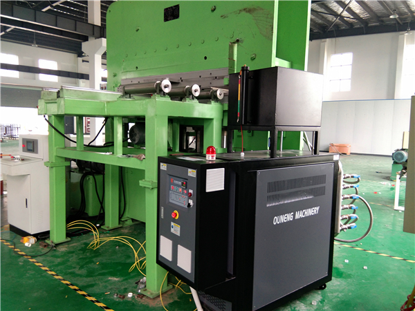 橡膠硫化機專用油溫機的特點