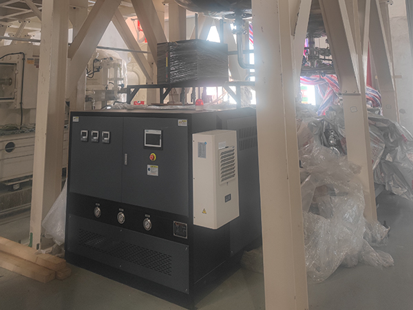 鋰電隔膜模溫機，提升鋰離子電池生產效率