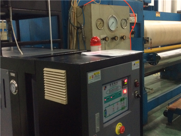 壓光輥筒水循環(huán)溫度控制機