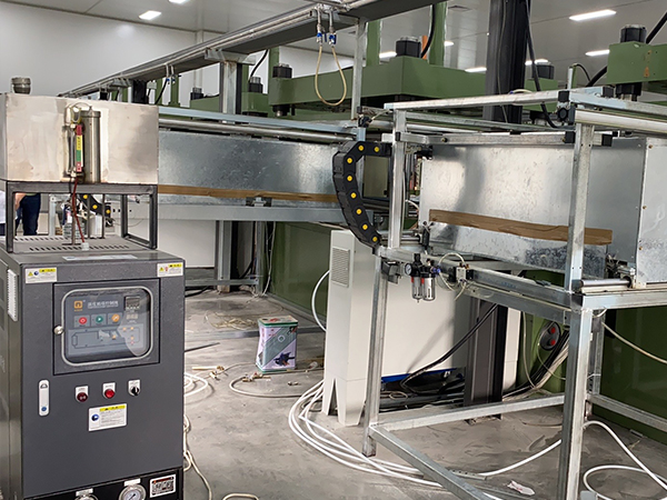 玻璃鋼控制油溫機運用，實現汽配行業溫控