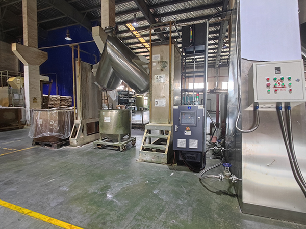 化工行業(yè)干燥油溫機應用，實現PVC顆粒干燥的完美控溫